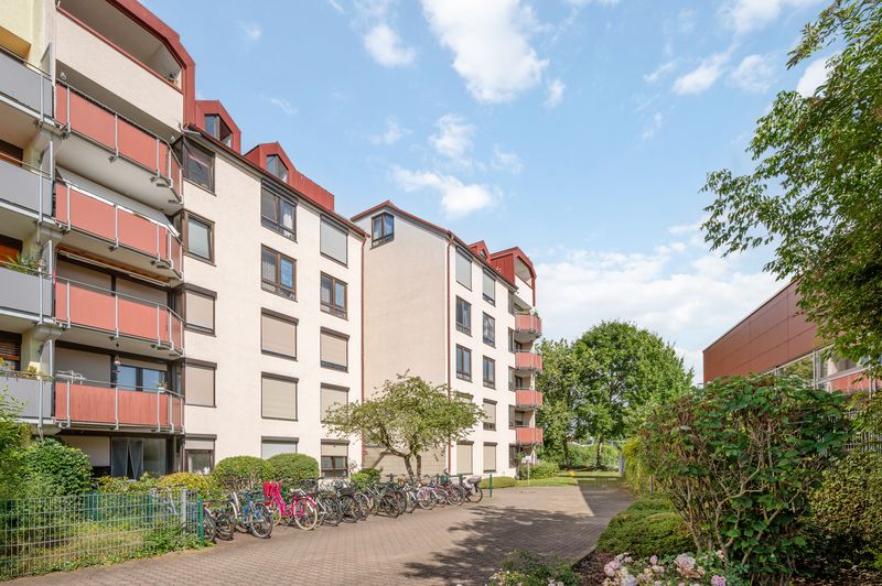4-Zimmer-Wohnung, 99 m², mit Balkon, Einbauküche und Stellplatz – zentral in Frankenthal